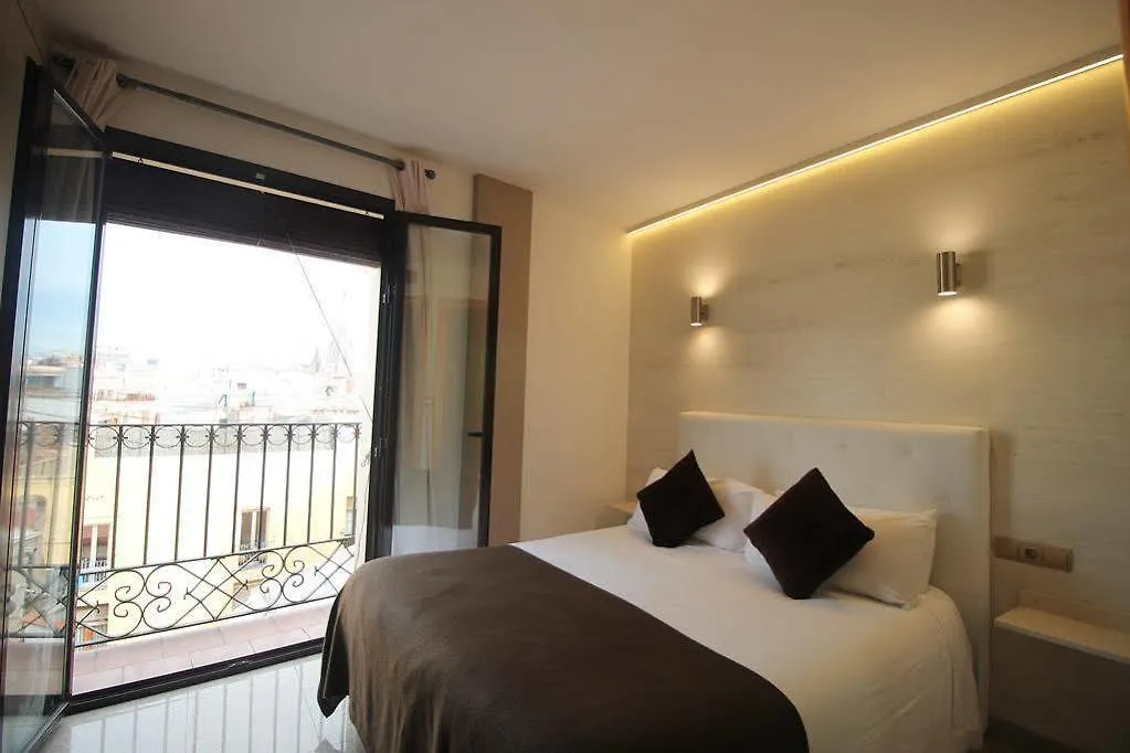 Aparthotel Rambla108 Barcelona 3*,
